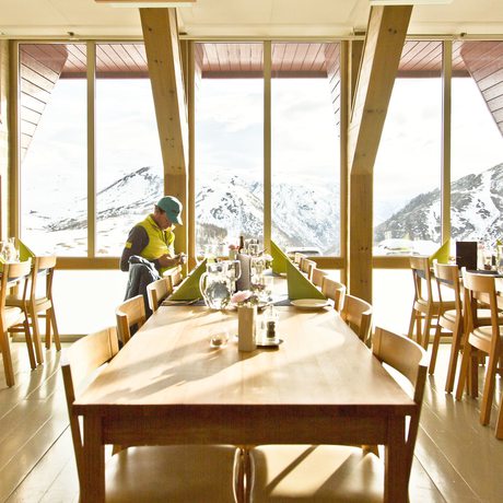Imagen del bar/restaurante del Hotel Turtagr&oslash;. Foto 2