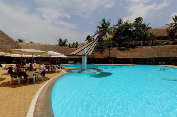 Imagen de la piscina del Hotel Turtle Bay Beach Club. Foto 15