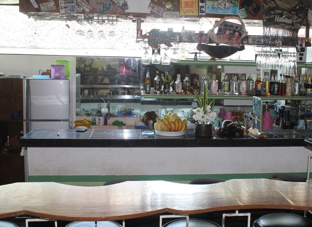 Imagen del bar/restaurante del Hotel Turtle Inn Resort. Foto 3