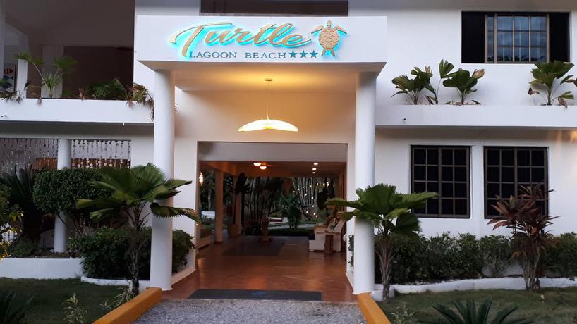 Imagen de los exteriores del Hotel Turtle Lagoon Beach. Foto 5