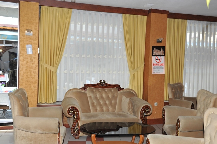 Imagen del bar/restaurante del Hotel Turvan. Foto 2