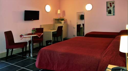 Imagen de la habitación del Hotel Tus'. Foto 4