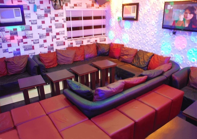 Imagen de los interiores del Hotel Tuscany Suites. Foto 17