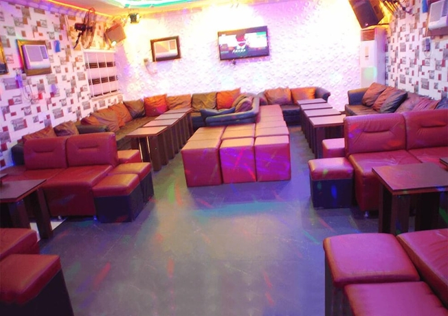 Imagen de los interiores del Hotel Tuscany Suites. Foto 18