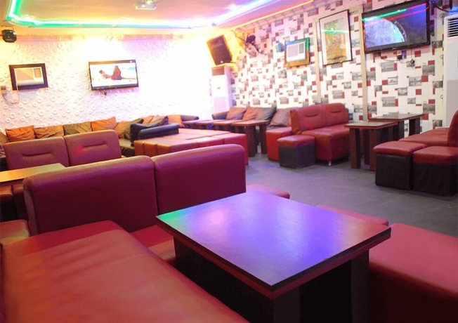 Imagen del bar/restaurante del Hotel Tuscany Suites. Foto 4