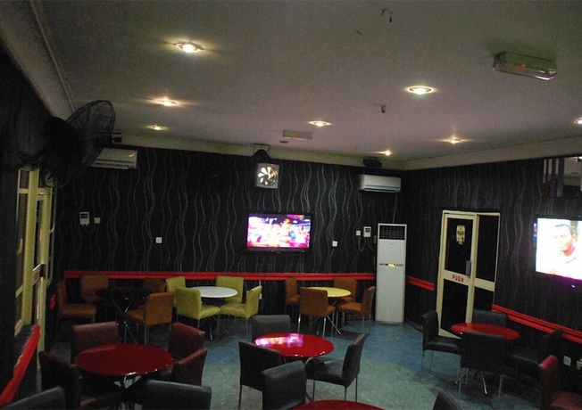 Imagen del bar/restaurante del Hotel Tuscany Suites. Foto 6
