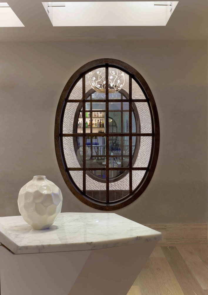 Imagen de los interiores del Hotel Tuscany by LuxUrban. Foto 17