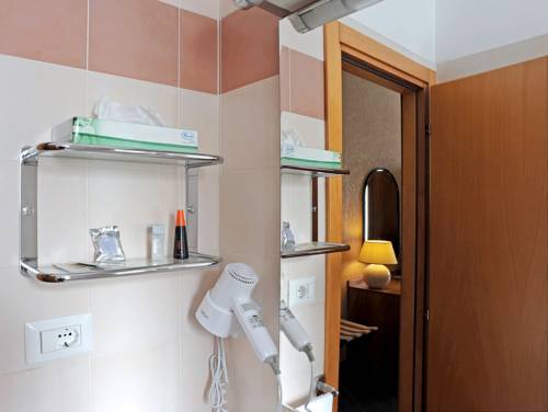 Imagen de la habitación del Hotel Tuscia. Foto 10