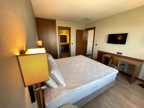 Imagen general del Hotel T&uuml;rkmen Riverside Adana. Foto 9