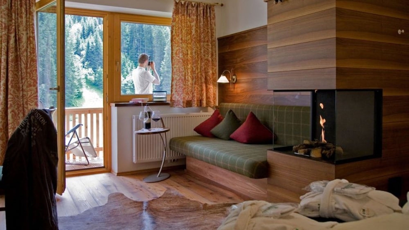 Imagen de la habitación del Hotel Tuxertal. Foto 18