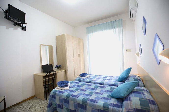Imagen de la habitación del Hotel Tv. Foto 8