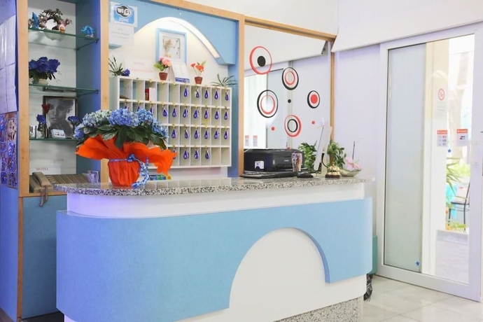 Imagen de los interiores del Hotel Tv. Foto 14