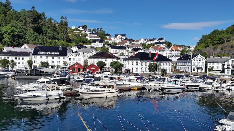 Imagen general del Hotel Tvedestrand Fjordhotell - Unikeler. Foto 1