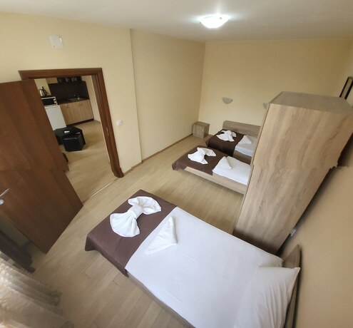 Imagen de la habitación del Hotel Twain Apart and Rooms. Foto 12
