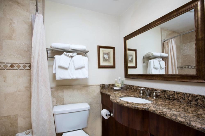 Imagen general del Hotel Tween Waters Island Resort and Spa. Foto 5