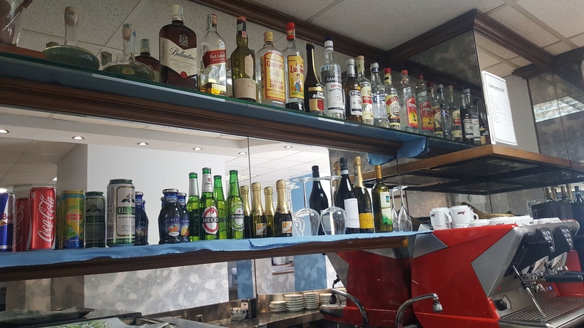 Imagen del bar/restaurante del Hotel Twelve. Foto 2