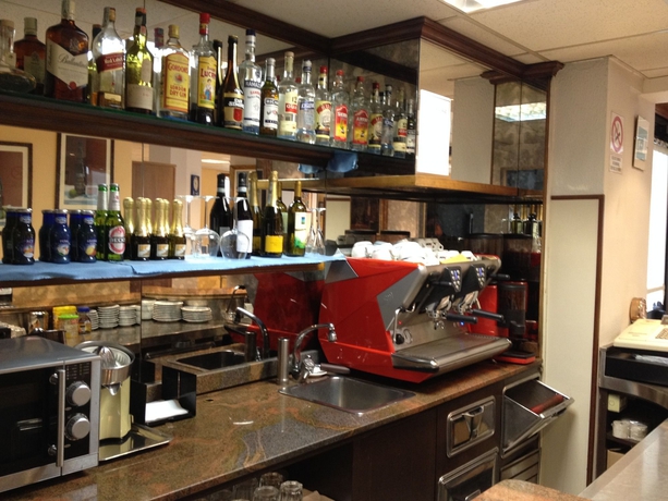 Imagen del bar/restaurante del Hotel Twelve. Foto 5