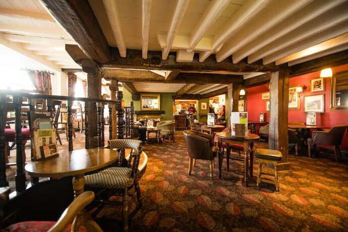 Imagen general del Hotel Twelve Knights. Foto 11