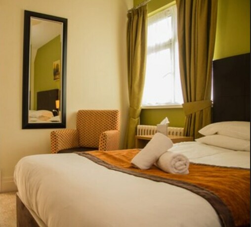 Imagen general del Hotel Twelve Knights. Foto 12