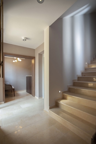 Imagen de los interiores del Hotel Twelve by Aycon. Foto 16