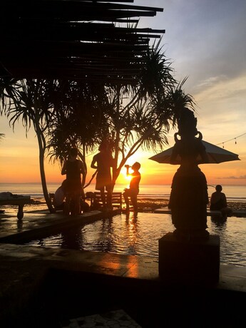 Imagen de la piscina del Hotel Twilight Ceningan. Foto 34