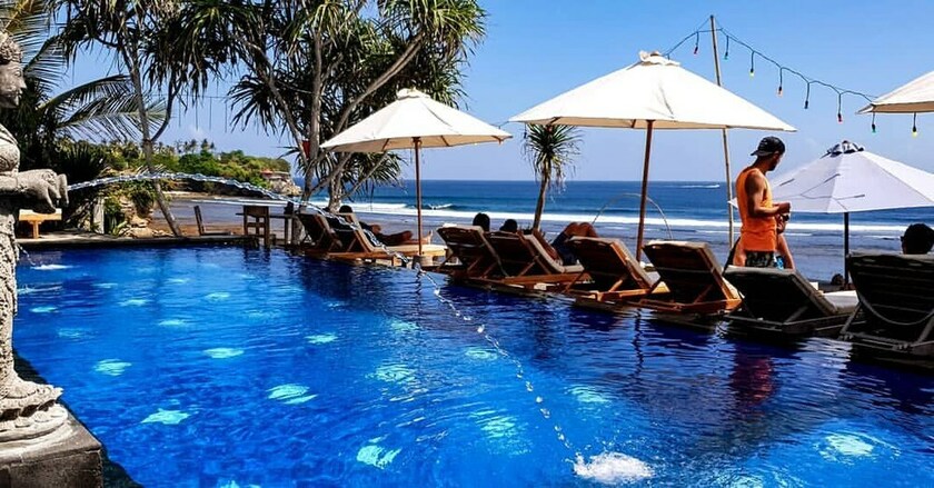 Imagen de la piscina del Hotel Twilight Ceningan. Foto 37