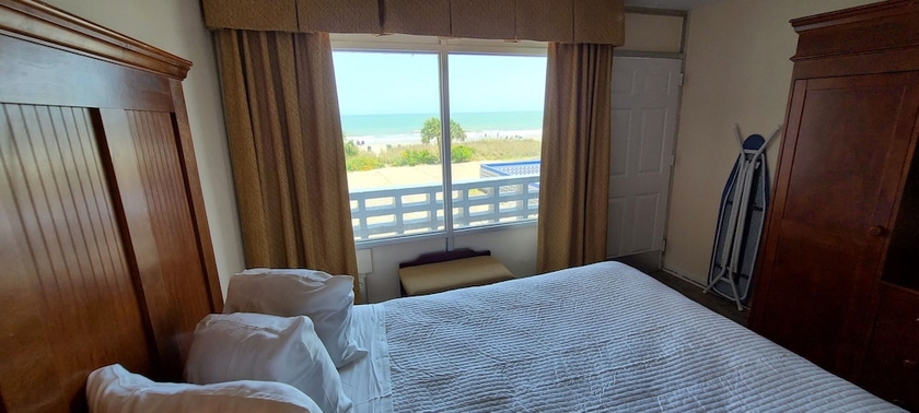 Imagen de la habitación del Hotel Twilight Surf Ocean Front. Foto 7
