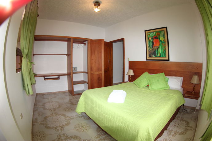 Imagen de la habitación del Hotel Twin Galapagos. Foto 2