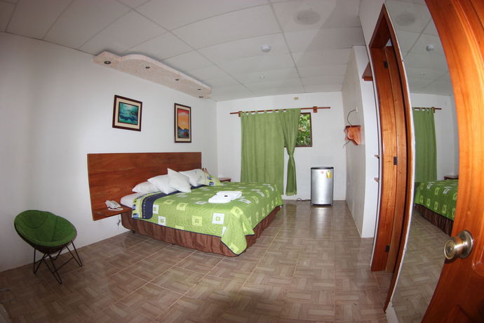 Imagen de la habitación del Hotel Twin Galapagos. Foto 15