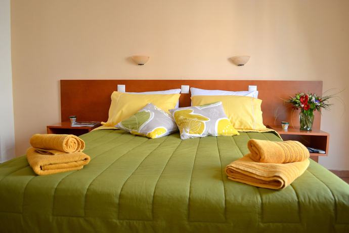 Imagen de la habitación del Hotel Twin House. Foto 11