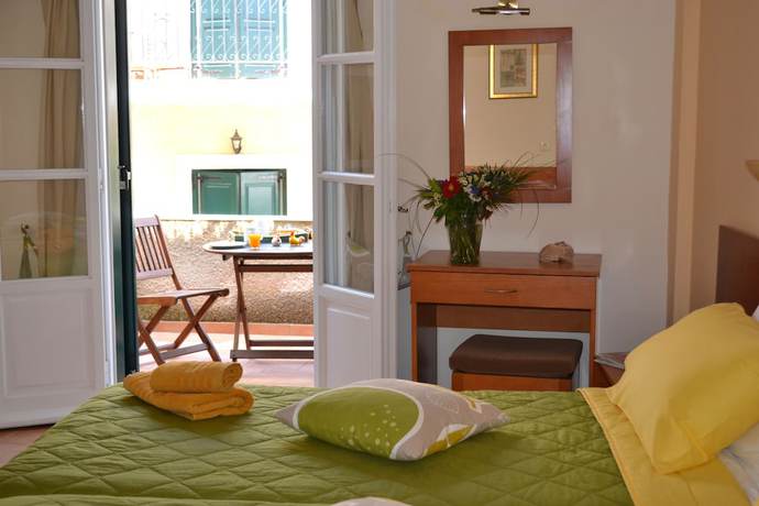 Imagen de la habitación del Hotel Twin House. Foto 13