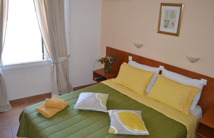 Imagen de la habitación del Hotel Twin House. Foto 14