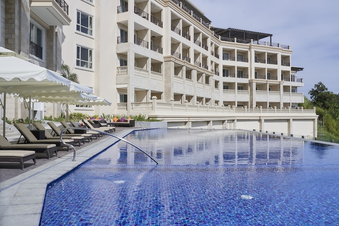 Imagen general del Hotel Twin Lakes, Batangas City. Foto 1