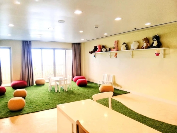 Imagen de los interiores del Hotel Twin Lakes, Batangas City. Foto 19