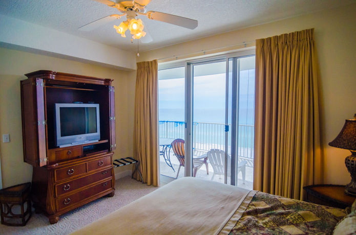 Imagen de los interiores del Hotel Twin Palms By Royal American Beach Getaways. Foto 15