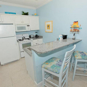 Imagen de la habitación del Hotel Twin Palms By Royal American Beach Getaways. Foto 8
