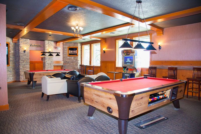 Imagen general del Hotel Twin Pine Inn and Suites. Foto 1