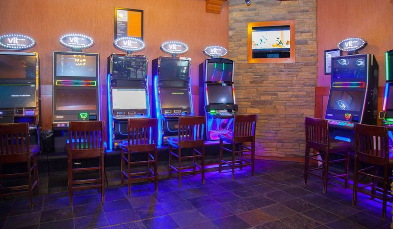 Imagen de los interiores del Hotel Twin Pine Inn and Suites. Foto 19