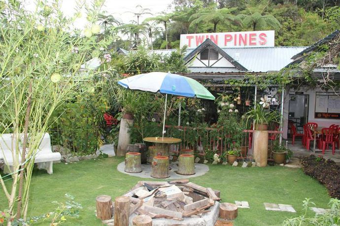 Imagen general del Hotel Twin Pines. Foto 1