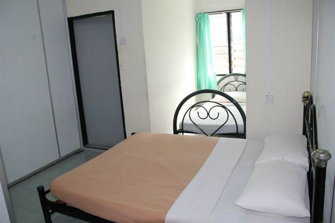 Imagen de los exteriores del Hotel Twin Pines. Foto 11