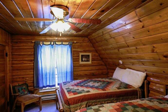 Imagen general del Hotel Twin Pines Lodge and Cabins. Foto 1