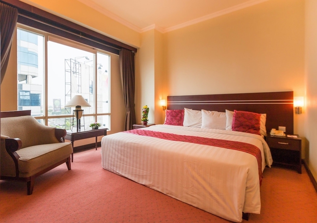 Imagen de la habitación del Hotel Twin Plaza. Foto 4