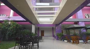 Imagen de los interiores del Hotel Twin Star. Foto 16