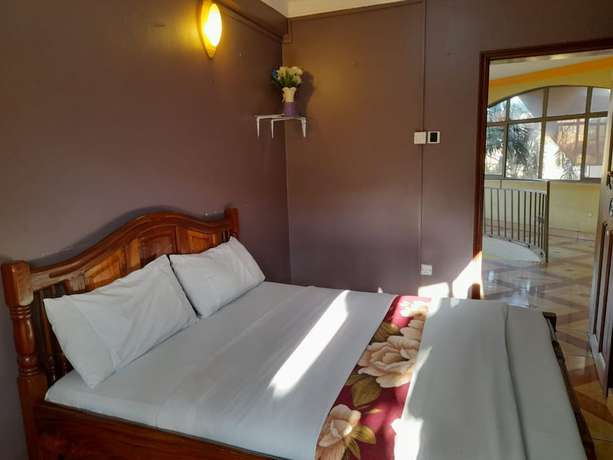 Imagen de la habitación del Hotel Twin Tower Gardens. Foto 8