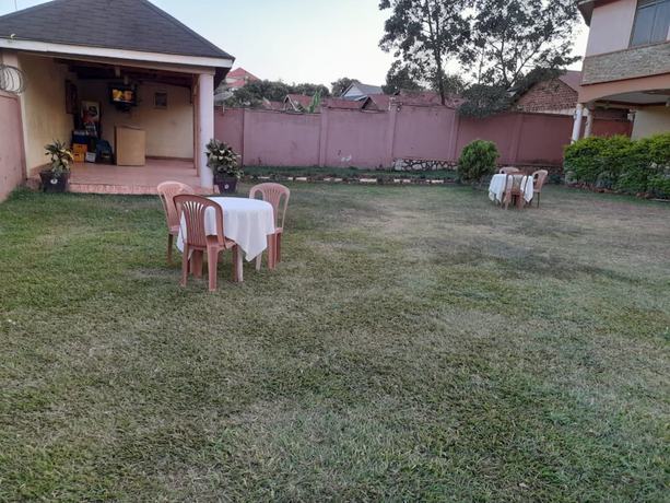 Imagen de los exteriores del Hotel Twin Tower Gardens. Foto 12