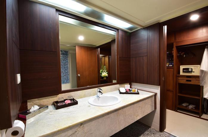 Imagen general del Hotel Twin Towers. Foto 16