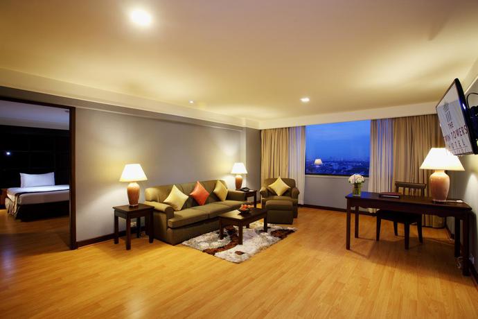 Imagen general del Hotel Twin Towers. Foto 19