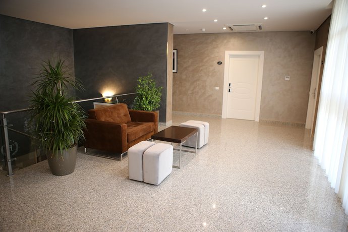 Imagen de los interiores del Hotel Twin Towers, Skutaj (Shëngjin). Foto 16