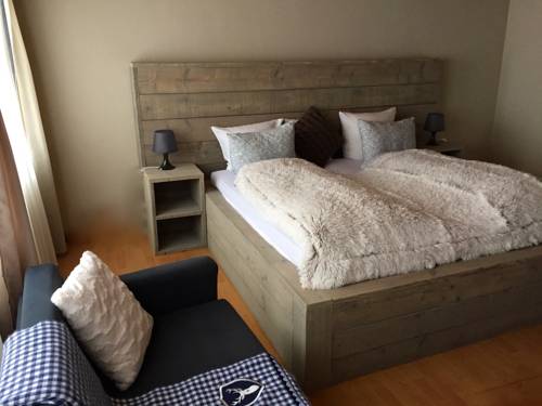 Imagen de la habitación del Hotel Twing. Foto 14