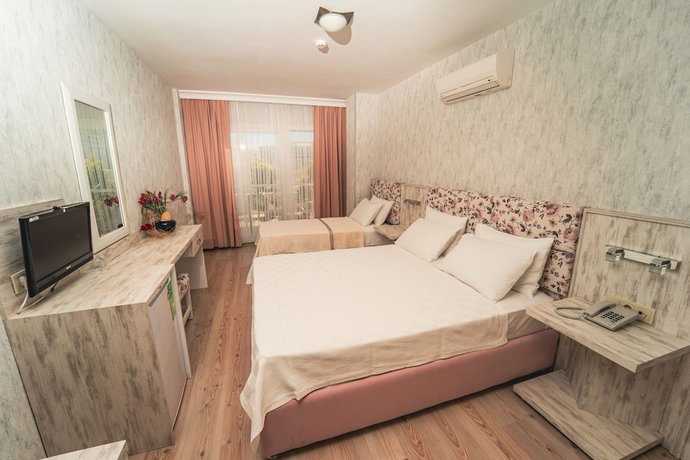 Imagen de la habitación del Hotel Twins, Cesme. Foto 4
